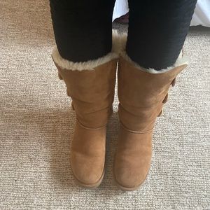 Bailey three button Ugg boots